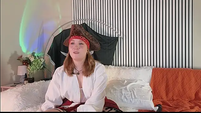 Snapshot of Saint_Vicious chatting on 10.24.25 Saint Vicious online show from 10.24.25