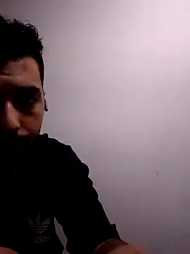 OutsizedPistol online show from 09.21.25