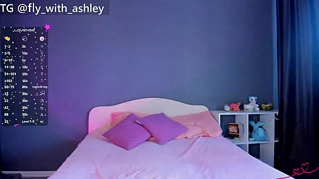 Snapshot of ashley_lovestory chatting on 09.19.25 ashley lovestory online show from 09.19.25