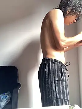 Snapshot of shadowsofgarden chatting on 02.15.25 shadowsofgarden online show from 02.15.25