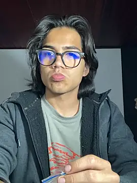 Snapshot of shadowsofgarden chatting on 02.22.25 shadowsofgarden online show from 02.22.25