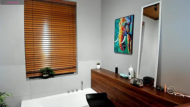 Georgina Palacios  online show from 11.04.25