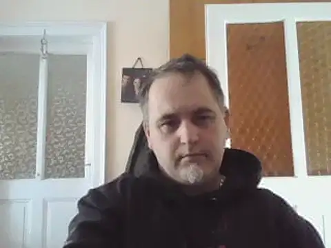 Snapshot of Szolga10 chatting on 02.09.25 Szolga10 online show from 02.09.25