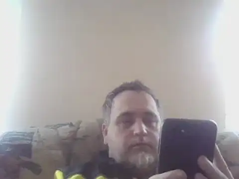 Snapshot of Szolga10 chatting on 02.16.25 Szolga10 online show from 02.16.25