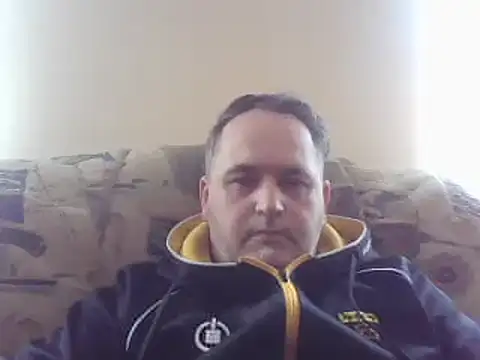 Snapshot of Szolga10 chatting on 03.16.25 Szolga10 online show from 03.16.25