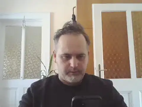 Snapshot of Szolga10 chatting on 03.21.25 Szolga10 online show from 03.21.25