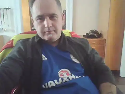 Snapshot of Szolga10 chatting on 09.28.25 Szolga10 online show from 09.28.25