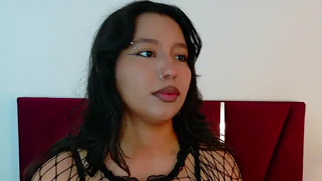 ParanoidTemptaion  online show from 04.21.26