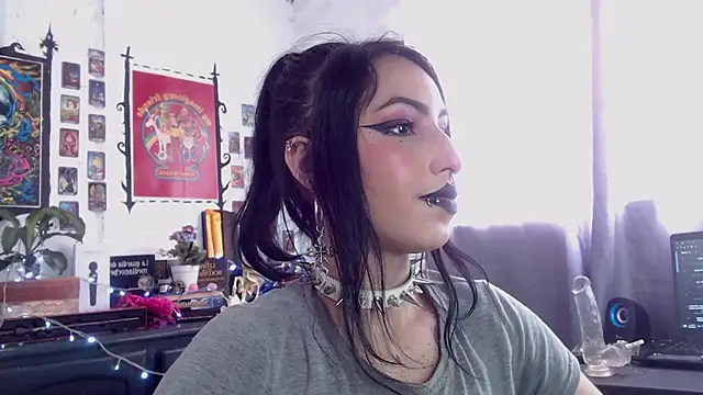 Nyx Blackmoon online show from 02.21.25