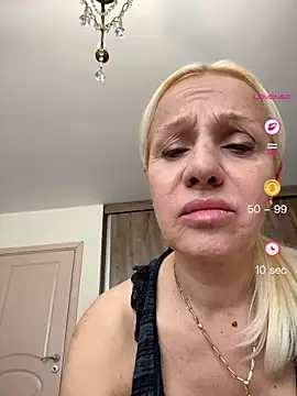 Snapshot of DeboraXporn chatting on 04.26.26 DeboraXporn online show from 04.26.26