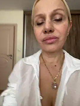 Snapshot of DeboraXporn chatting on 05.08.26 DeboraXporn online show from 05.08.26