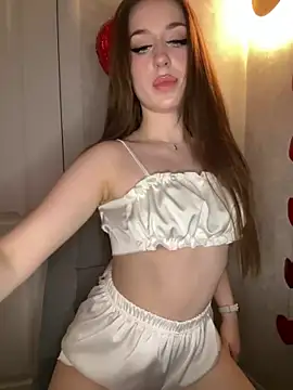 Jackie White  online show from 03.21.25