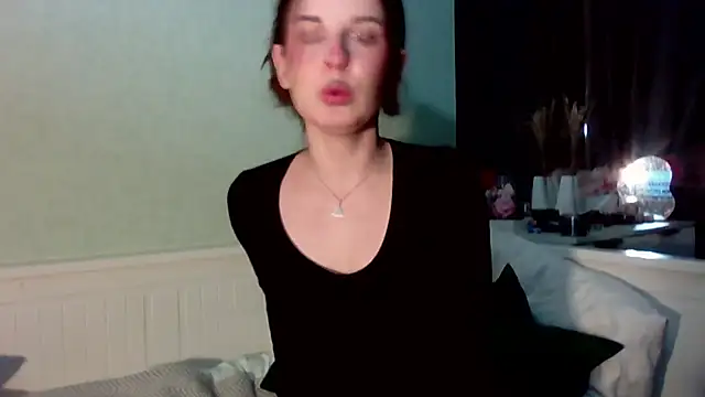 Snapshot of MollyBer chatting on 02.16.26 MollyBer online show from 02.16.26