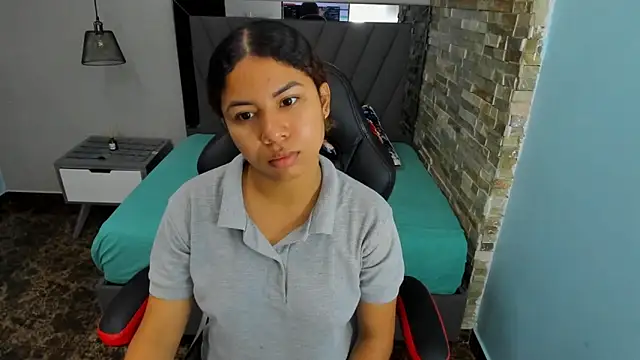 MELINAMARTINS online show from 12.20.25