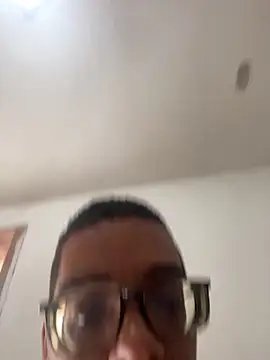 Snapshot of Diegodelicia chatting on 11.18.25 Diegodelicia online show from 11.18.25