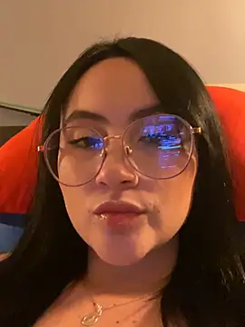 ValentinaOrtiz3 online show from 10.24.25