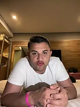 Snapshot of ErickDousson chatting on 02.27.25 ErickDousson online show from 02.27.25