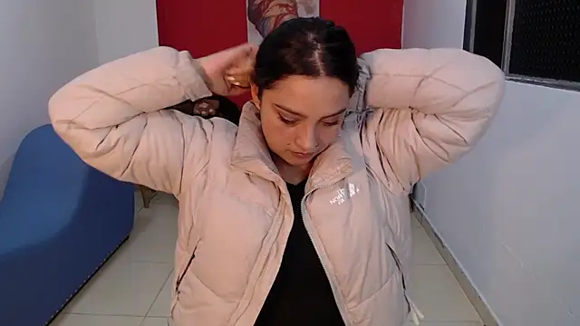 Snapshot of sweet_ahinara chatting on 10.20.25 sweet ahinara online show from 10.20.25