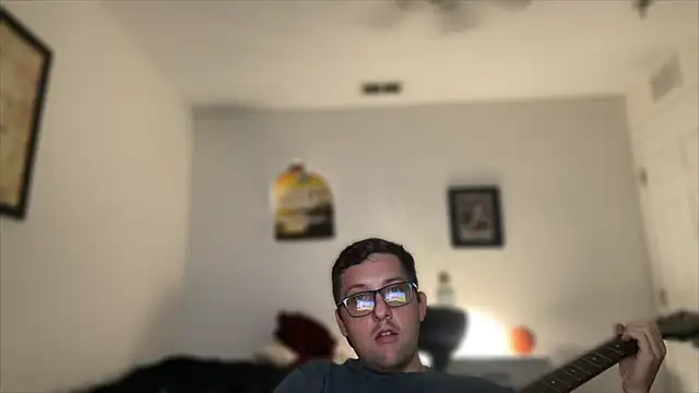 Snapshot of Milflover96 chatting on 10.09.25 Milflover96 online show from 10.09.25