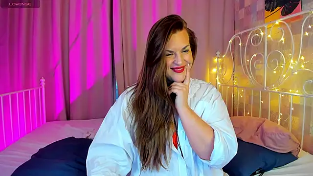 kamilla   moon online show from 02.26.25