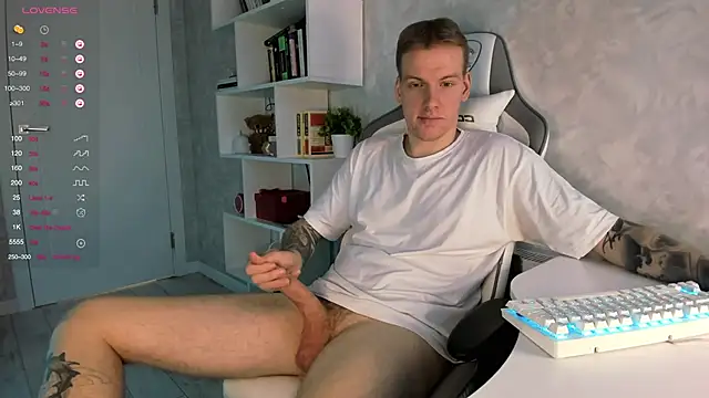 Snapshot of jaffersonlouis chatting on 03.19.25 jaffersonlouis online show from 03.19.25