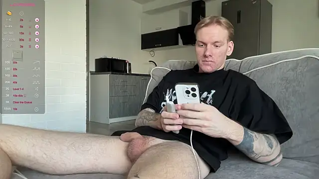 Snapshot of jaffersonlouis chatting on 09.29.25 jaffersonlouis online show from 09.29.25