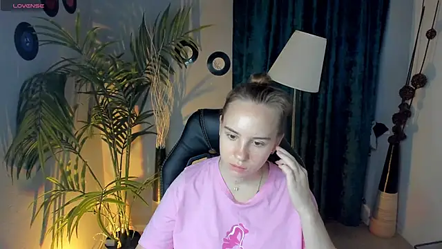 Lika 0ne online show from 09.30.25