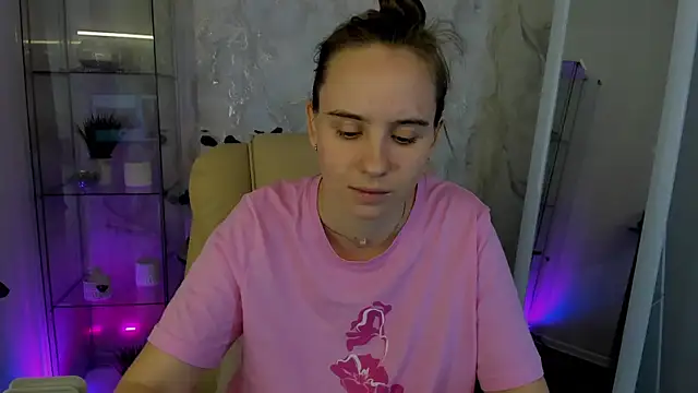 Lika 0ne online show from 10.18.25