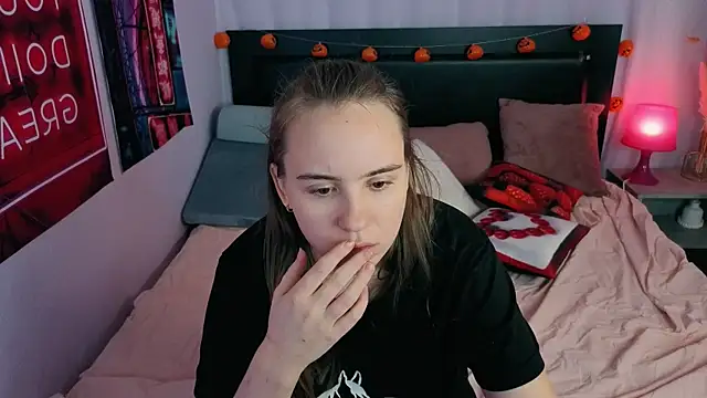 Lika 0ne online show from 11.14.25