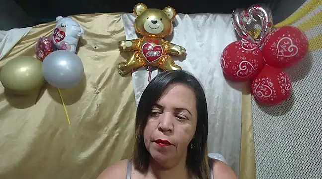 Snapshot of alina_maturehot chatting on 02.11.25 alina maturehot online show from 02.11.25