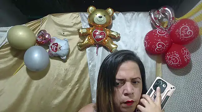 Snapshot of alina_maturehot chatting on 02.11.25 alina maturehot online show from 02.11.25