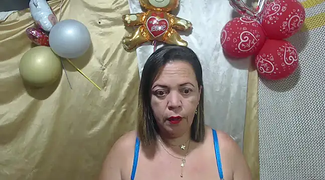 Snapshot of alina_maturehot chatting on 02.13.25 alina maturehot online show from 02.13.25