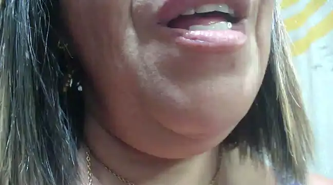 Snapshot of alina_maturehot chatting on 02.13.25 alina maturehot online show from 02.13.25