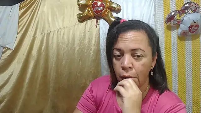 Snapshot of alina_maturehot chatting on 02.28.25 alina maturehot online show from 02.28.25