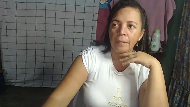 Snapshot of alina_maturehot chatting on 03.02.25 alina maturehot online show from 03.02.25