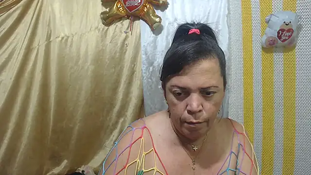 Snapshot of alina_maturehot chatting on 03.07.25 alina maturehot online show from 03.07.25