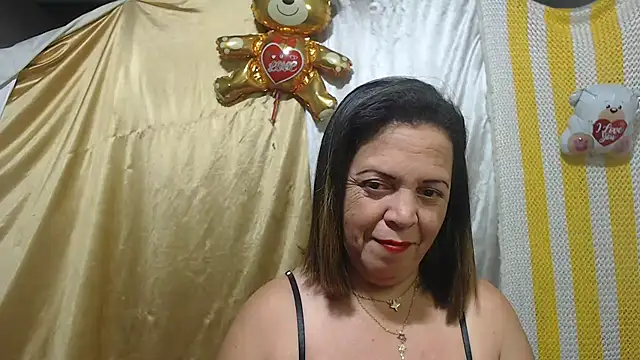 Snapshot of alina_maturehot chatting on 03.14.25 alina maturehot online show from 03.14.25