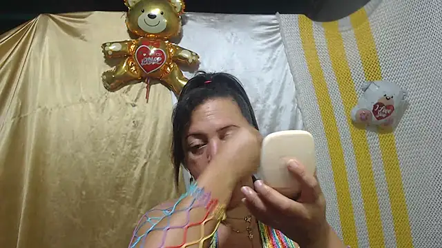 Snapshot of alina_maturehot chatting on 03.18.25 alina maturehot online show from 03.18.25