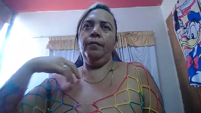 Snapshot of alina_maturehot chatting on 09.09.25 alina maturehot online show from 09.09.25