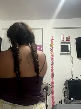 Snapshot of Anitta_bell chatting on 09.22.25 Anitta bell online show from 09.22.25