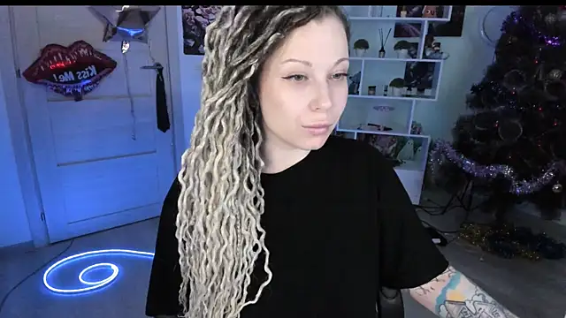 HoneySallyMoore online show from 01.11.26