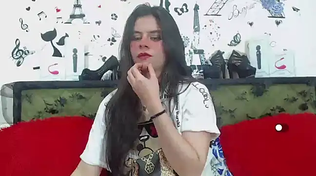 Snapshot of maddiivanova chatting on 03.19.25 maddiivanova online show from 03.19.25