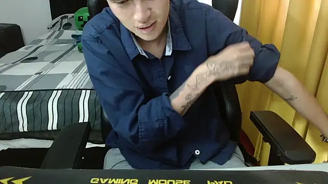 Snapshot of duo_peludoo chatting on 05.30.26 duo peludoo online show from 05.30.26