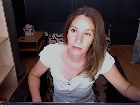 Snapshot of hannaha chatting on 05.28.26 hannaha online show from 05.28.26