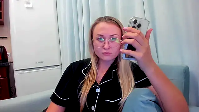 your Goddess Eva online show from 09.23.25