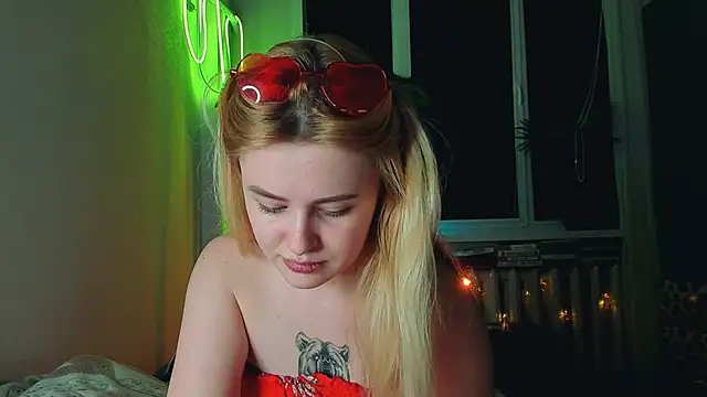 Alexa Pirs online show from 03.03.25