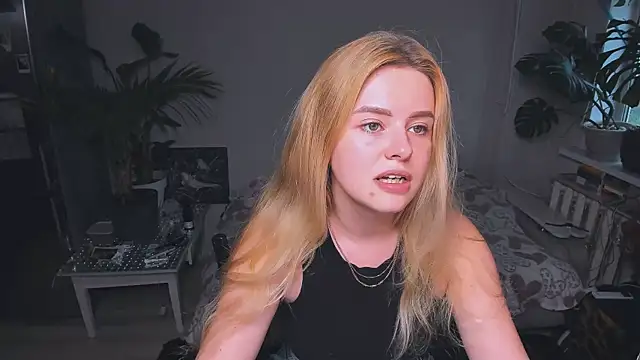 Alexa Pirs online show from 09.13.25