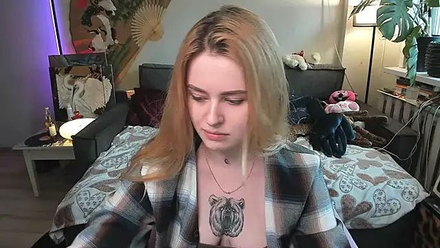 Snapshot of Alexa_Pirs chatting on 05.01.26 Alexa Pirs online show from 05.01.26