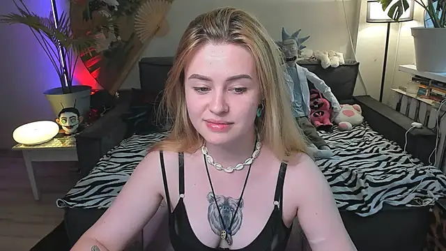 Alexa Pirs online show from 06.29.26