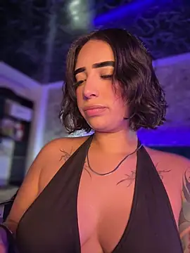 Snapshot of Scarlett-LS chatting on 02.10.26 Scarlett-LS online show from 02.10.26